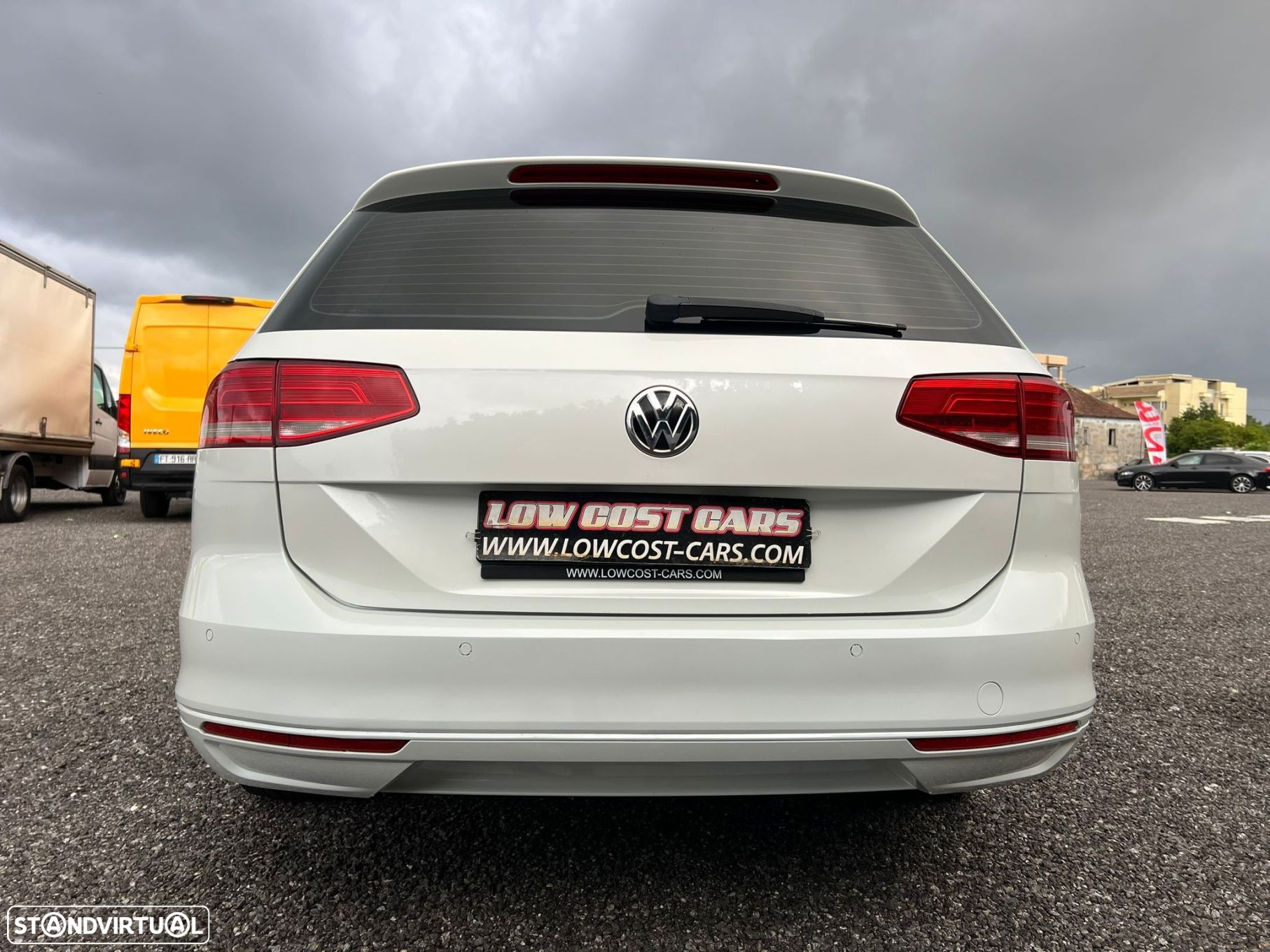 VW Passat 1.6 TDI Business DSG - 43