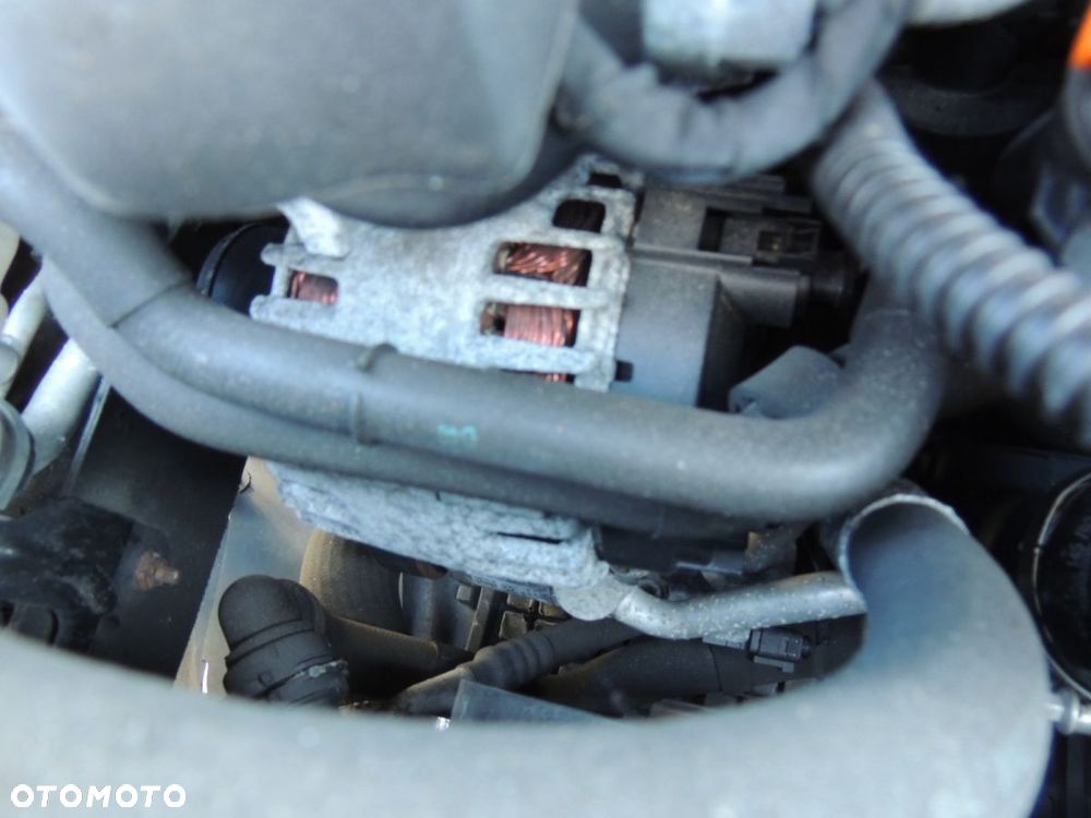 Alternator VW  Passat B7 '11 2.0 TDI CFF - 1