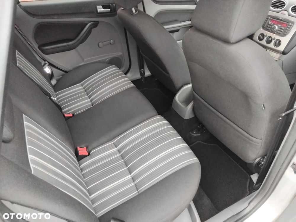 Ford Focus - 8