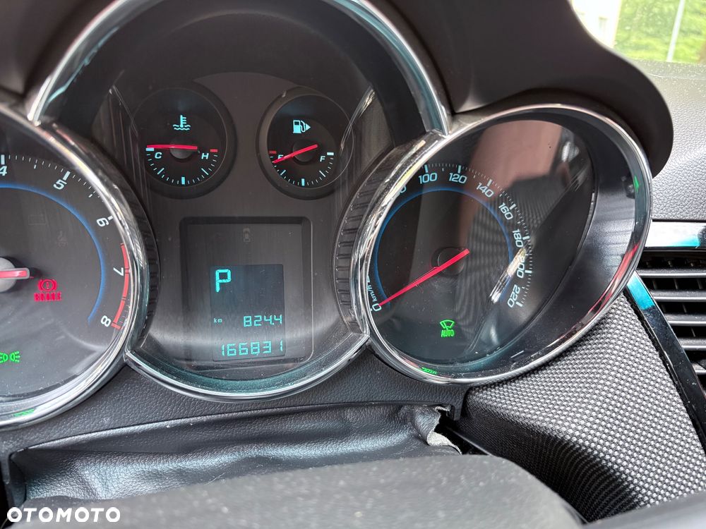 Chevrolet Cruze 1.8 LTZ+ - 27