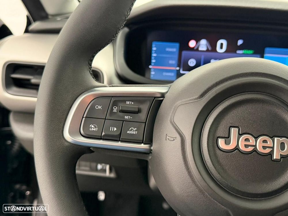 Jeep Avenger 54 kWh Black Edition - 17