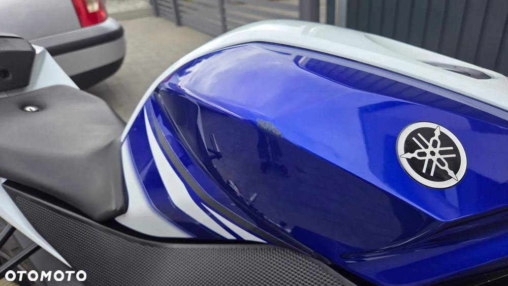 Yamaha YZF - 8