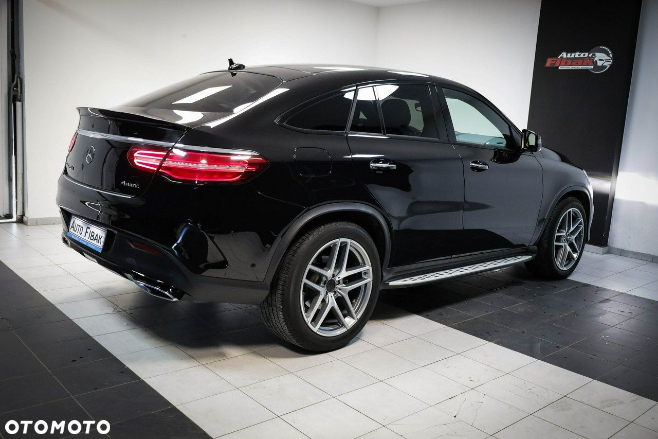 Mercedes-Benz GLE - 12