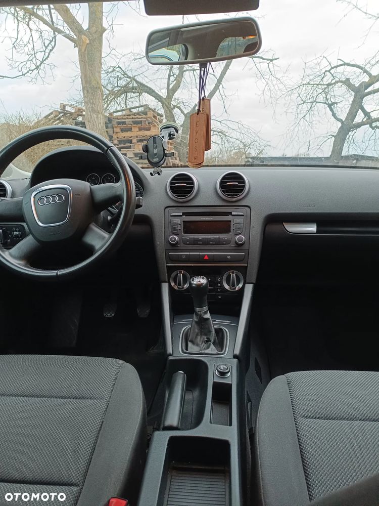 Audi A3 Sportback 1.4 TFSI Ambiente - 11