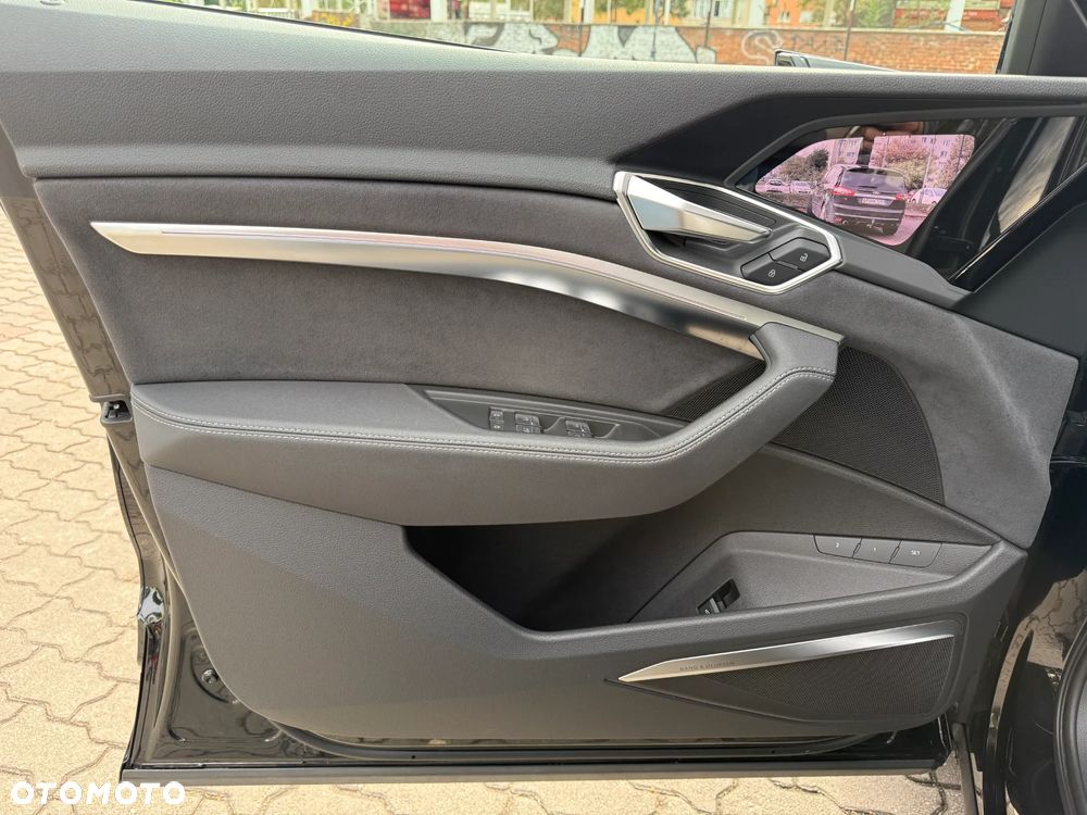 Audi e-tron S quattro - 17
