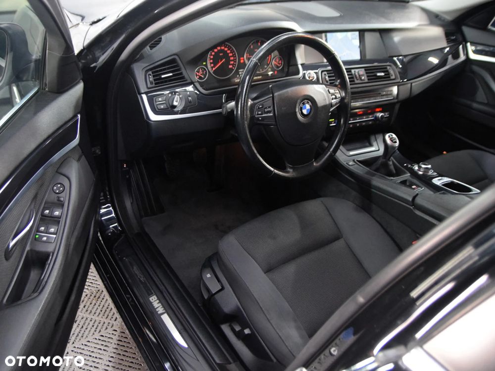 BMW Seria 5 - 16