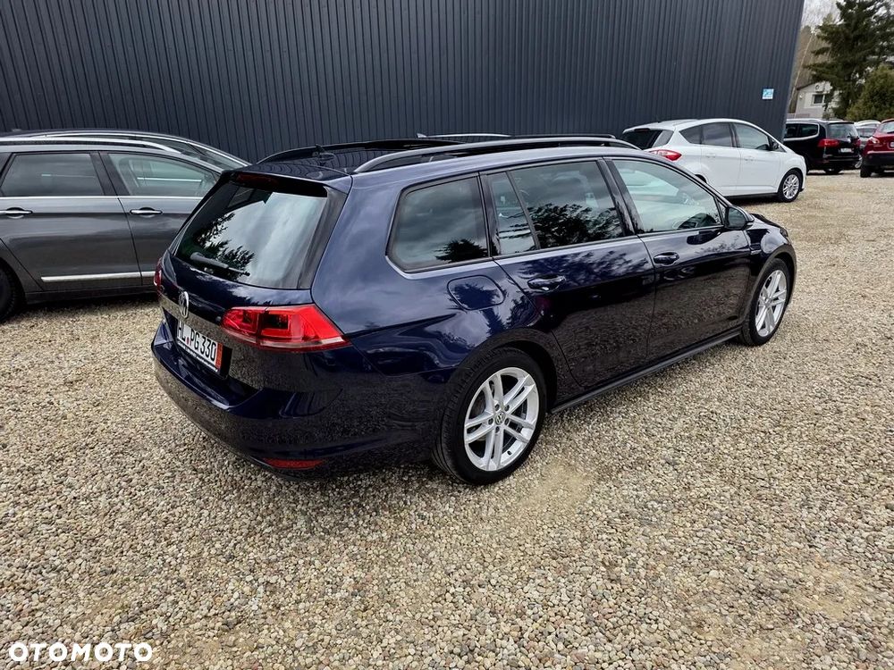 Volkswagen Golf - 5