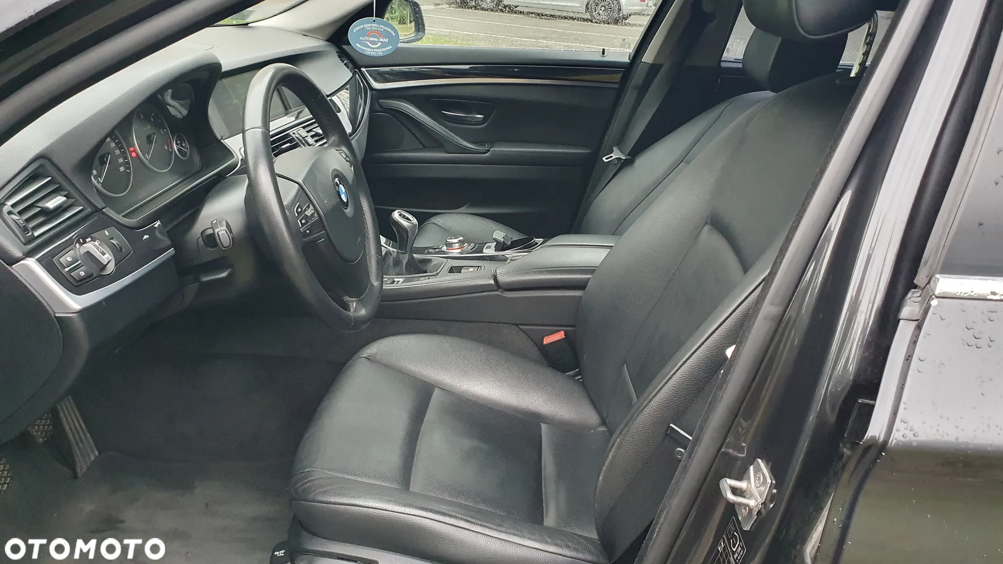 BMW Seria 5 520d Touring - 10