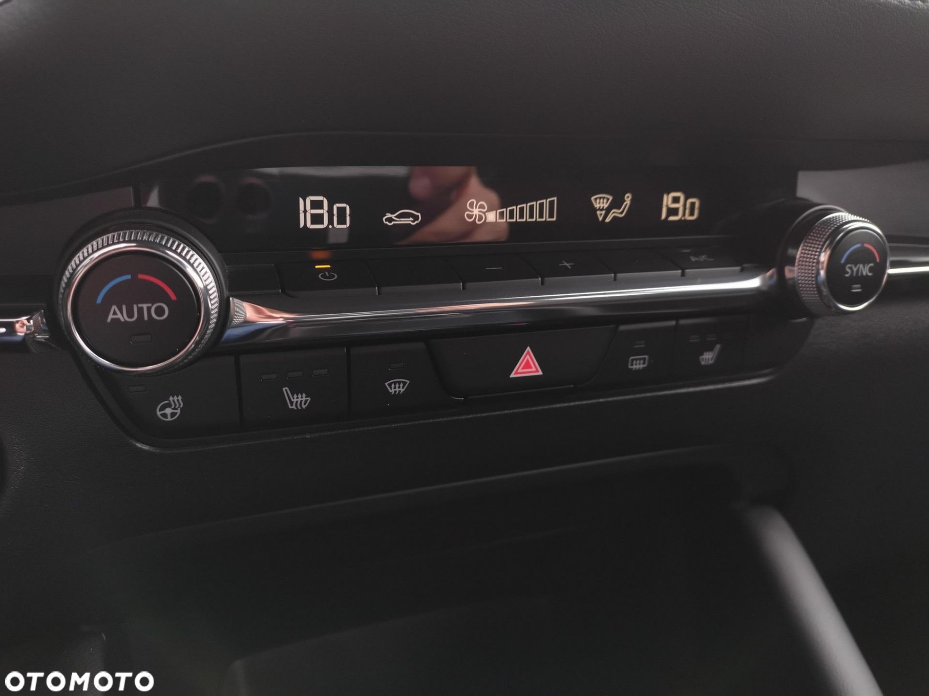 Mazda 3 - 17