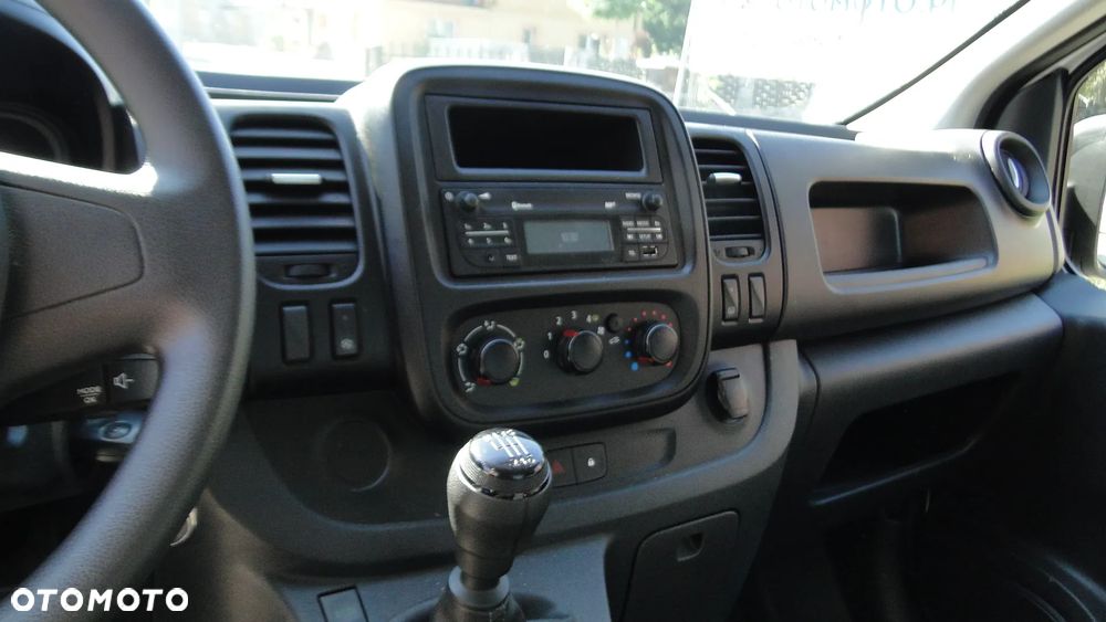 Renault Trafic - 12