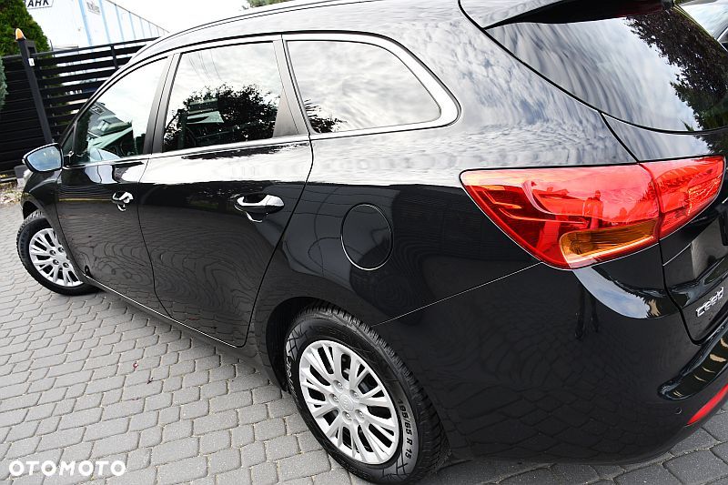 Kia Ceed 1.6 GDI ISG Platinum Edition - 31