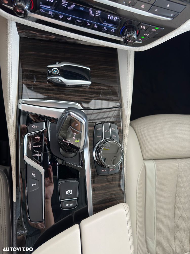 BMW Seria 5 530d AT - 13