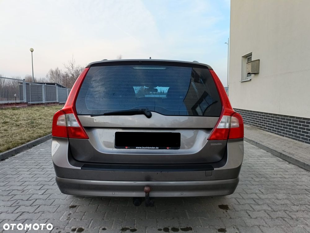 Volvo V70 2.0D Momentum - 10