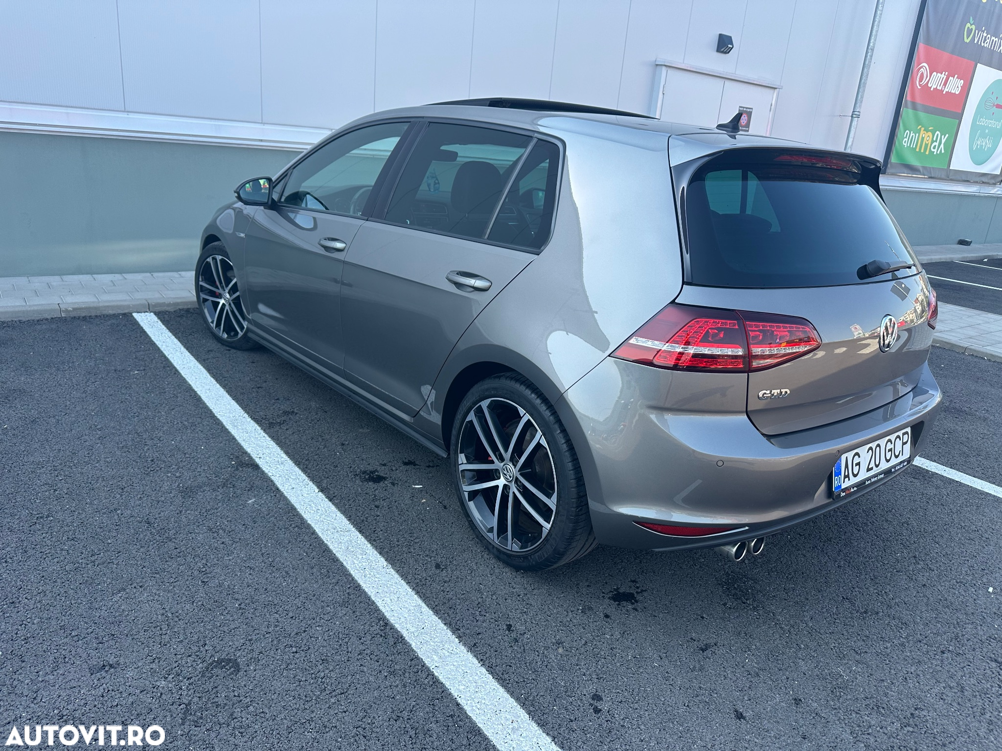 Volkswagen Golf 2.0 TDI DSG GTD - 3