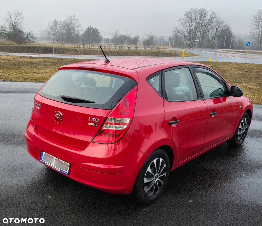 Hyundai i30 1.4 Classic + - 13