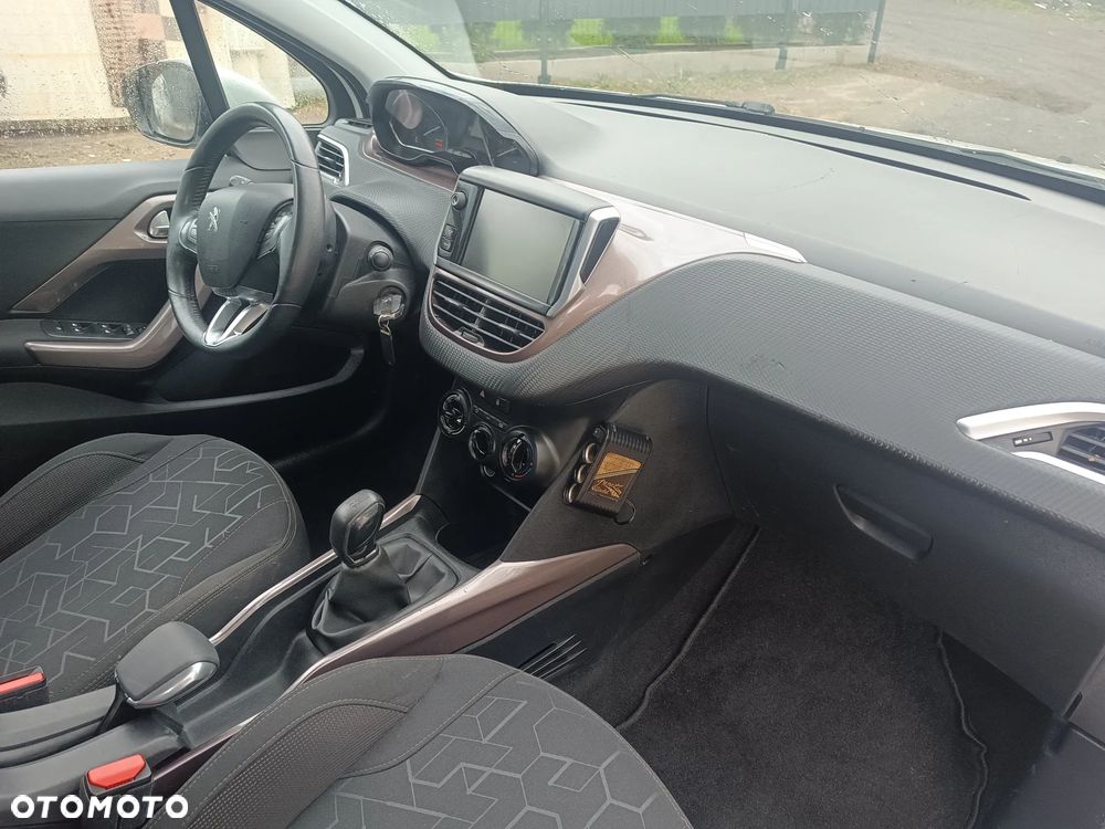 Peugeot 2008 e-HDi FAP 92 STOP & START Active - 6