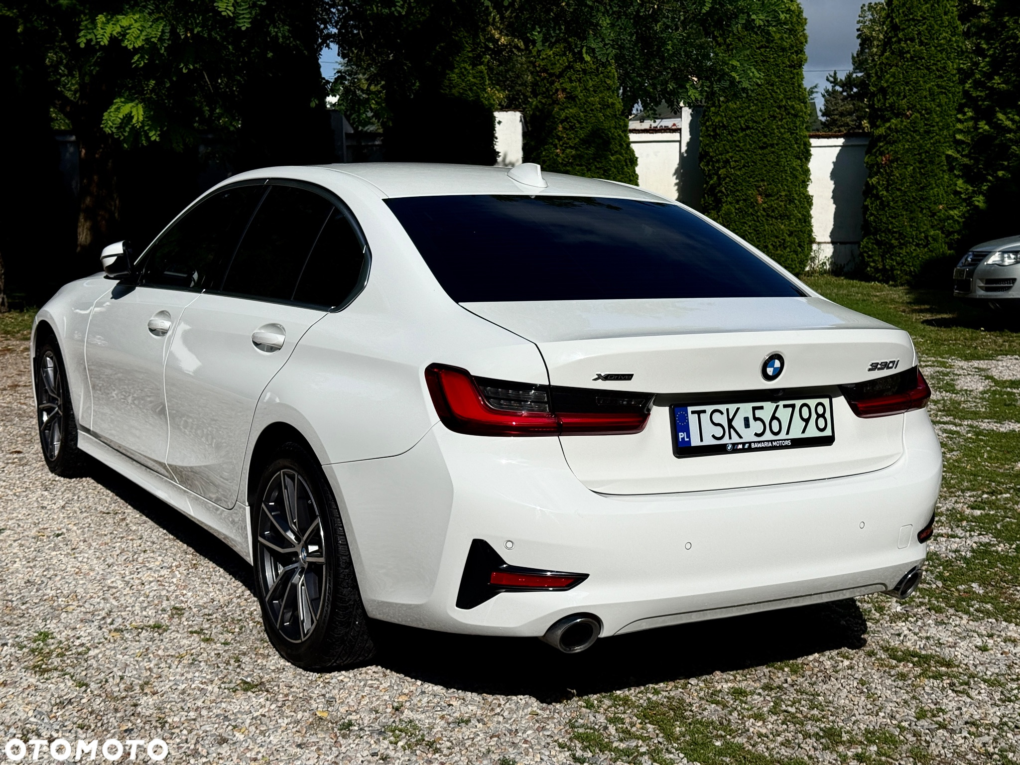BMW Seria 3 330i xDrive - 11