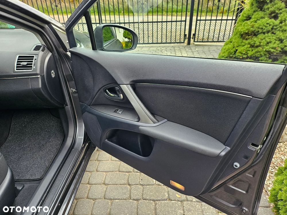 Toyota Avensis 1.6 Life - 31