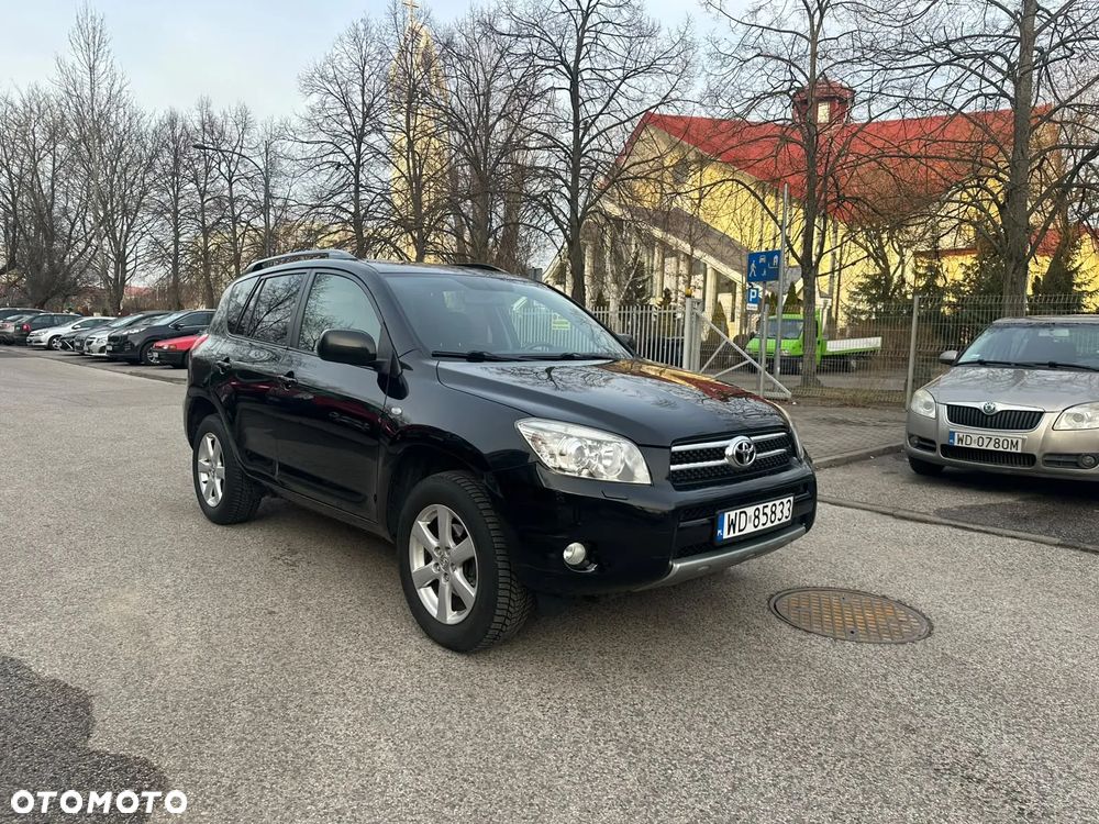 Toyota RAV4 - 3