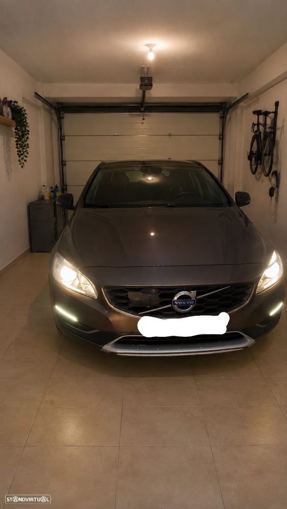Volvo V60 D4 - 2