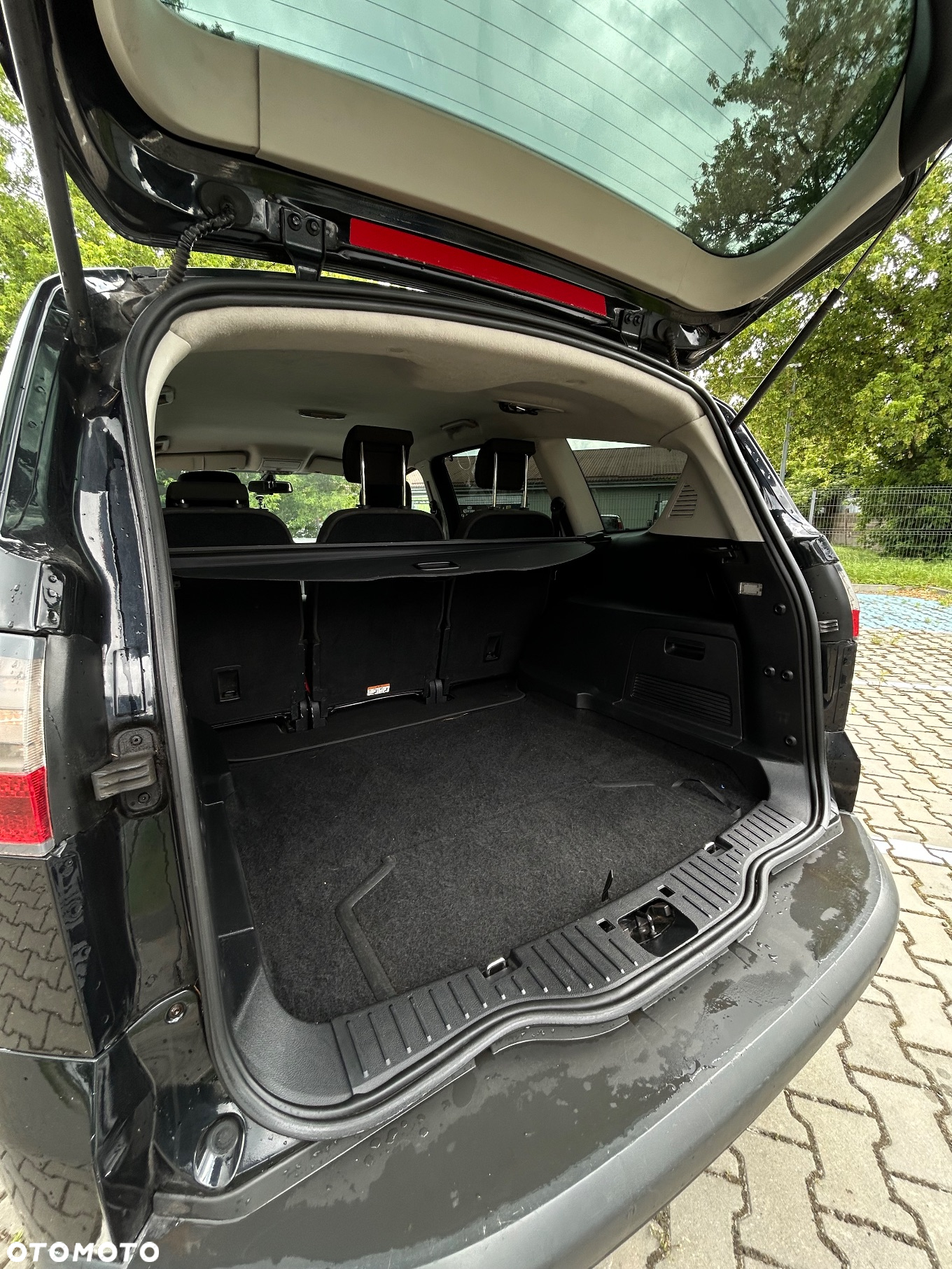 Ford S-Max - 17
