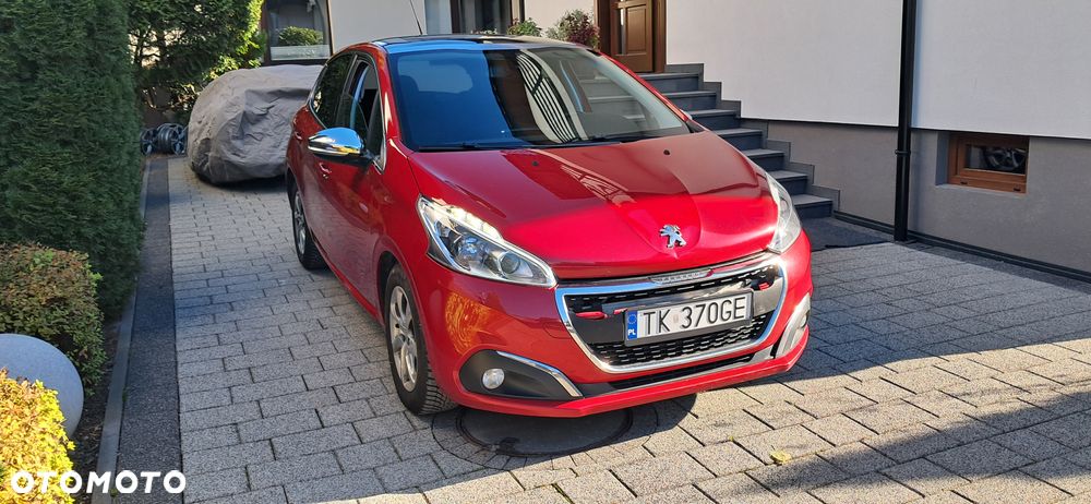 Peugeot 208 1.6 BlueHDi Allure S&S - 8