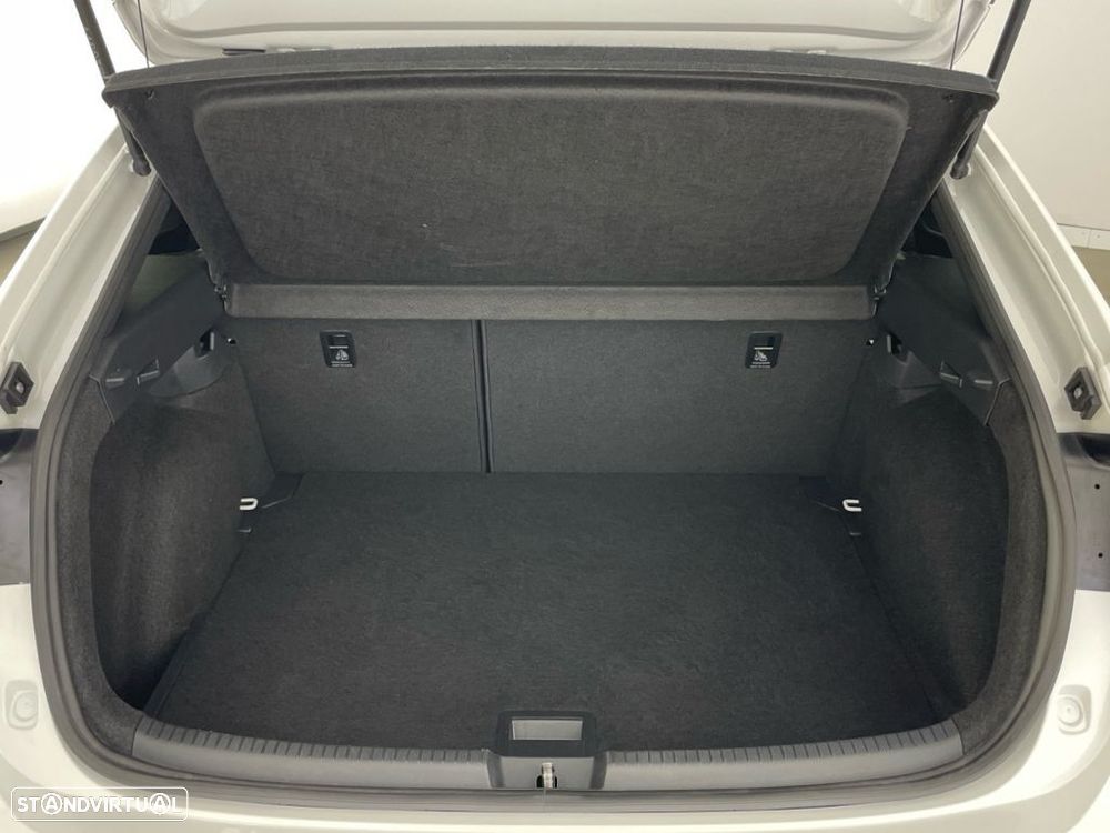 VW T-Cross 1.0 TSI BlackStyle DSG - 13
