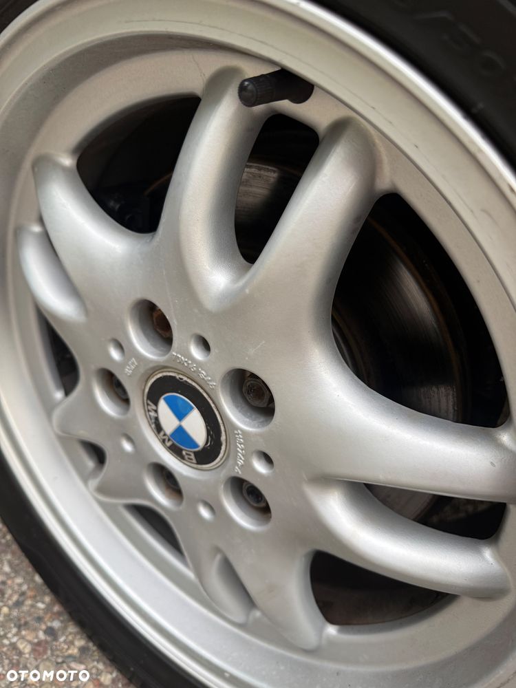 BMW Seria 3 323i - 35