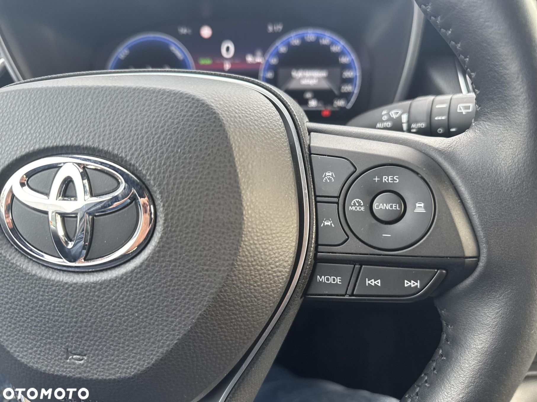 Toyota Corolla 1.8 Hybrid Comfort - 16