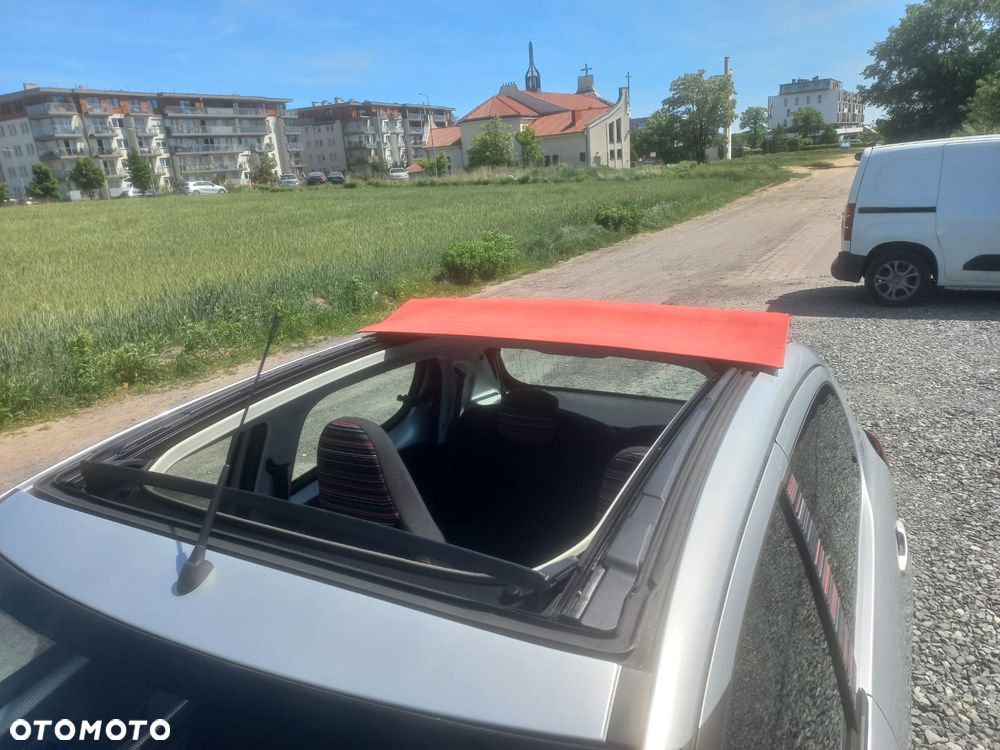 Citroën C1 AIRSCAPE PureTech 82 Feel - 4