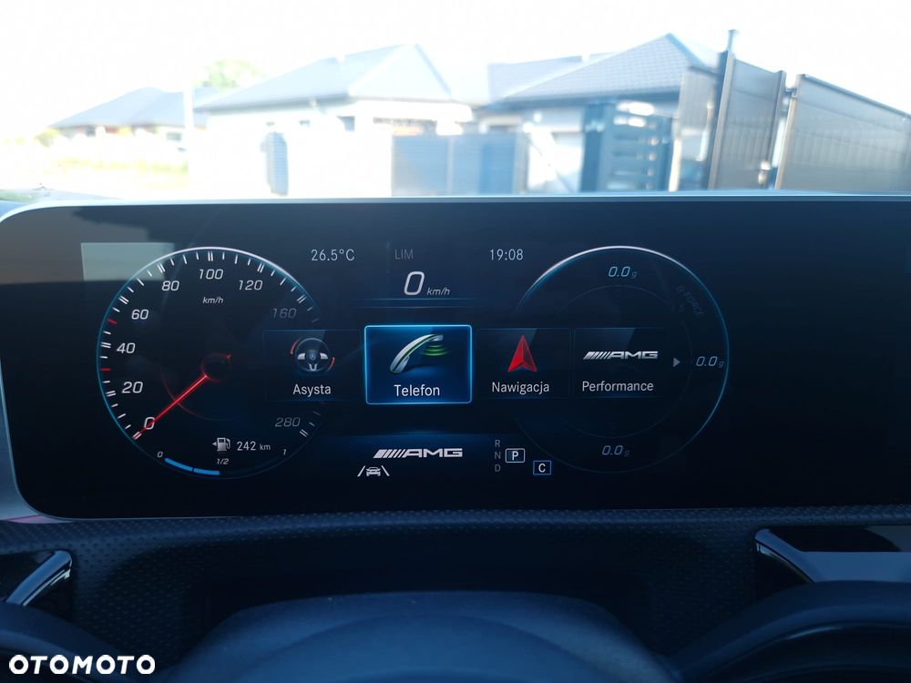 Mercedes-Benz Klasa A 35 AMG 4-Matic 7G-DCT - 36