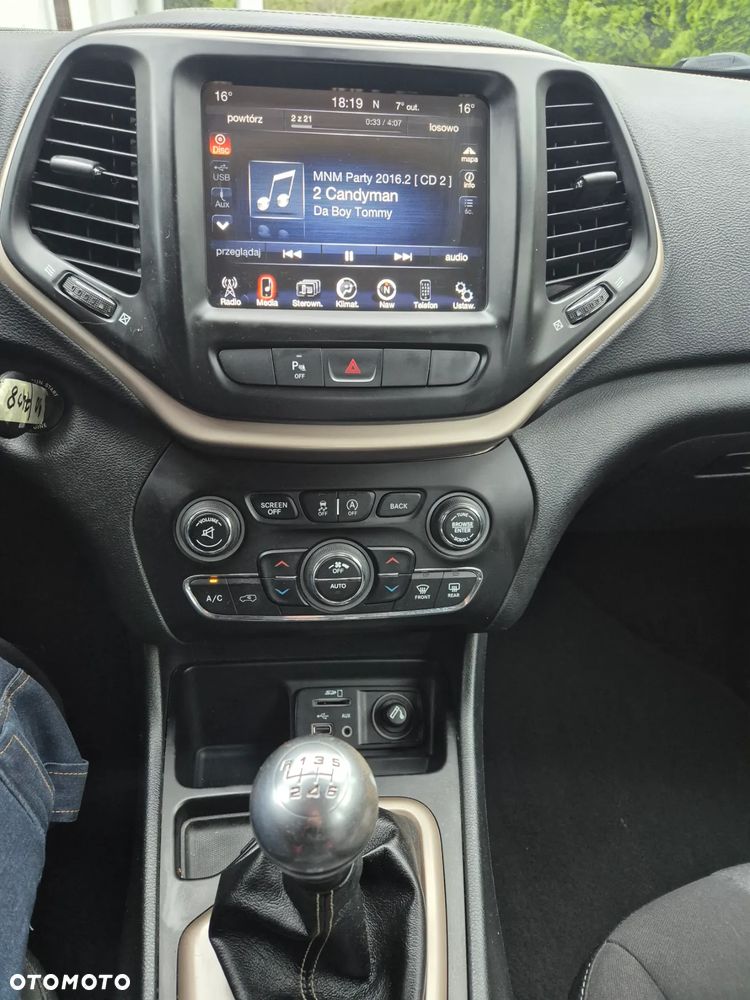 Jeep Cherokee 2.0 MJD 4x2 Longitude EU6 - 10