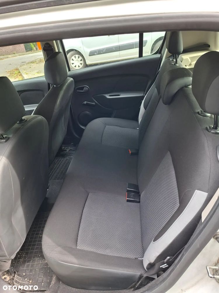 Dacia Sandero - 7