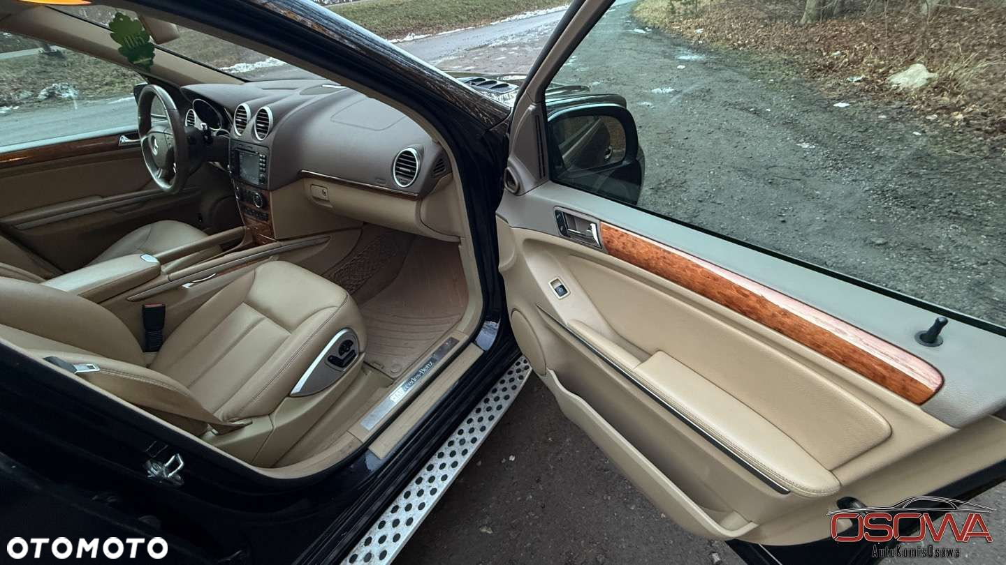 Mercedes-Benz GL 450 4Matic 7G-TRONIC Grand Edition - 32