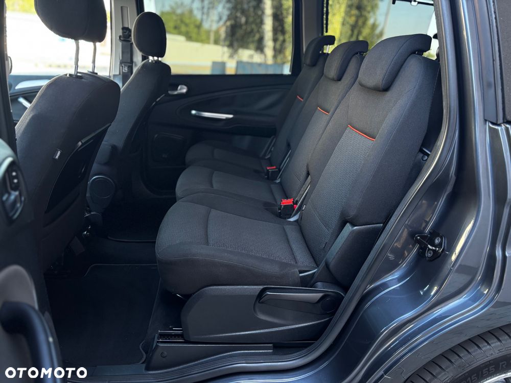 Ford Galaxy - 17