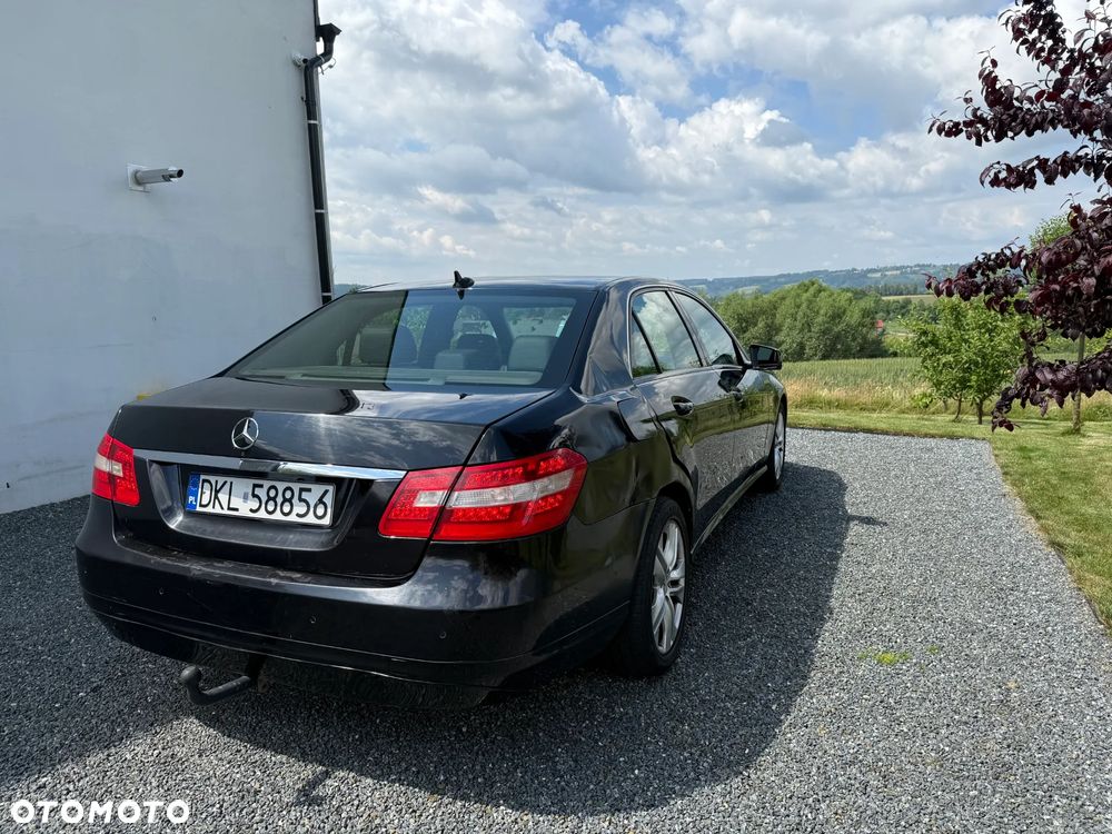 Mercedes-Benz Klasa E 220 CDI BlueEff - 4