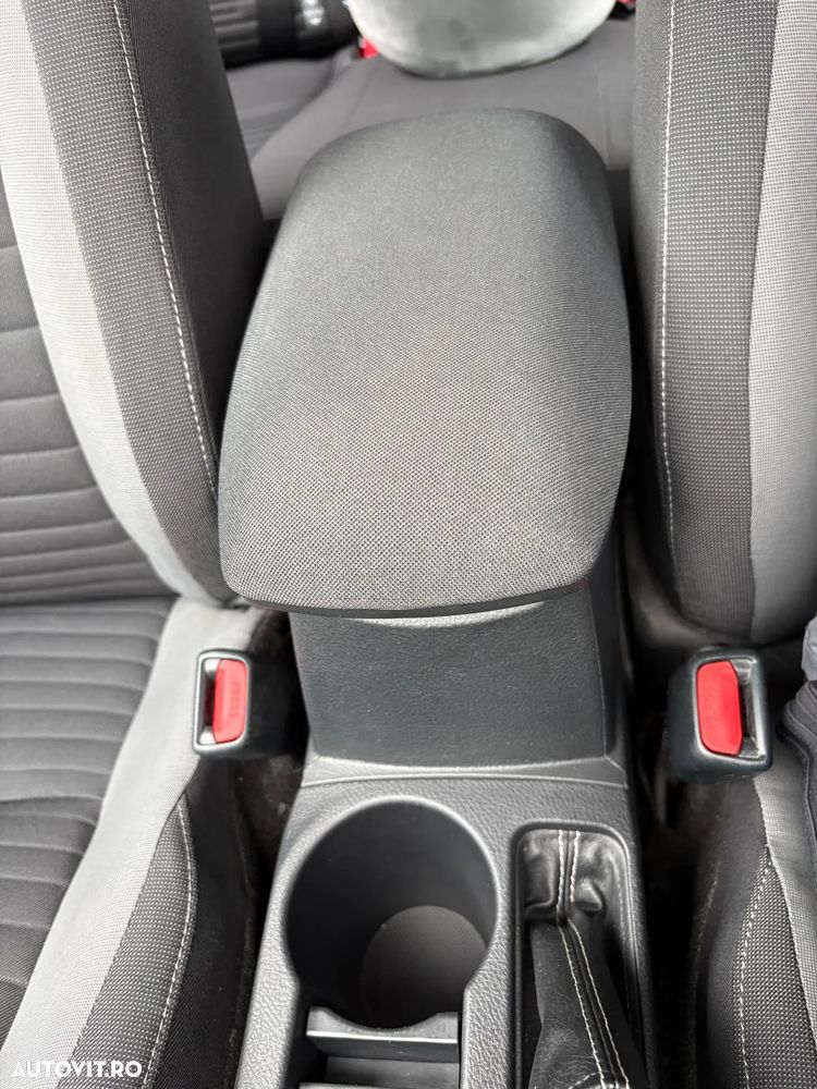 Toyota Auris 1.6 L Valvematic Luna - 20