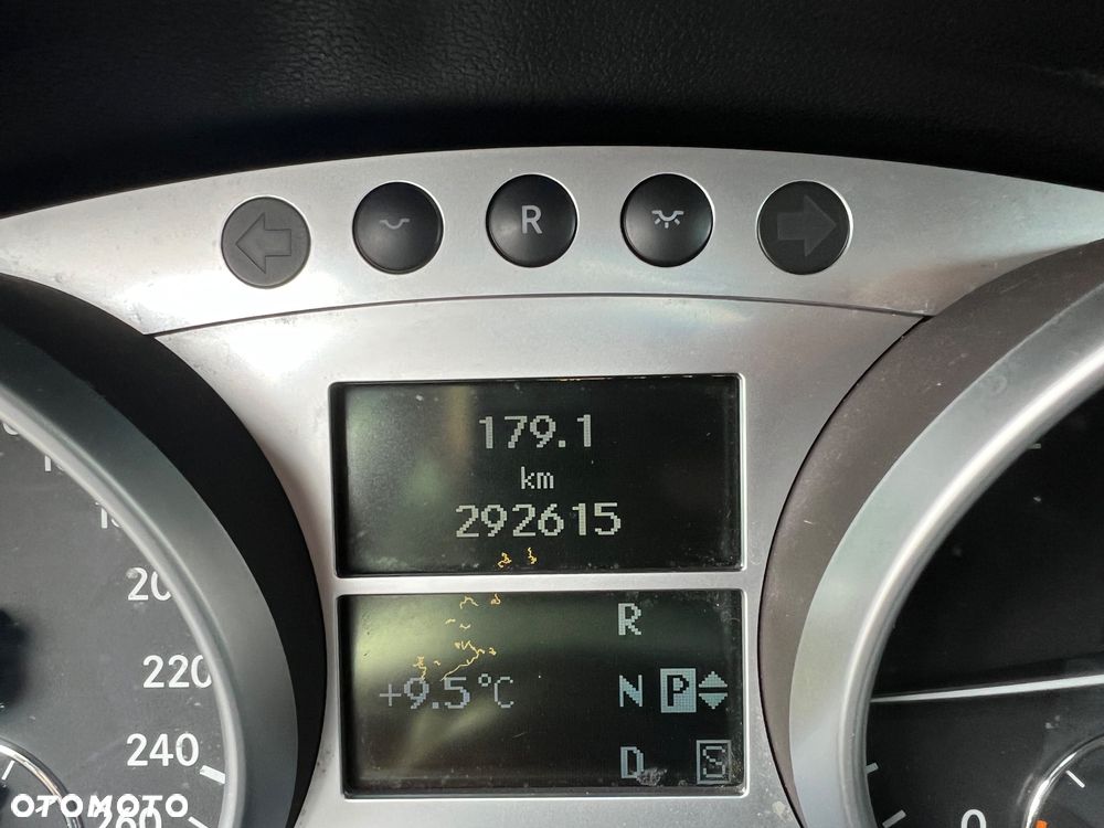 Mercedes-Benz Klasa R 320 CDI 4Matic 7G-TRONIC - 16