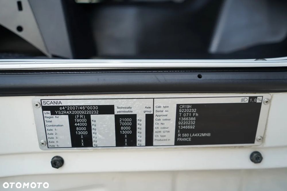 Scania R 580 / V8 / RETARDER / CAŁA NA PODUSZKACH / KLIMA POSTOJOWA / SKÓRY / OPONY 100 % / PO ZŁOTYM KONTRAKCIE SERWISOWYM - 36