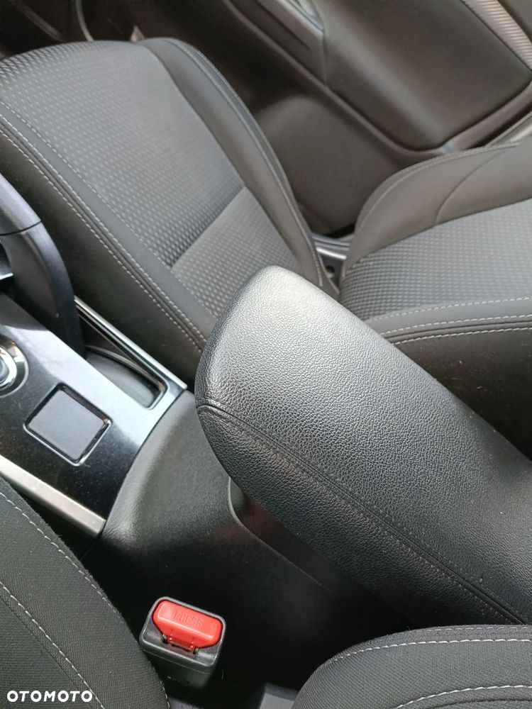 Mitsubishi Outlander - 6