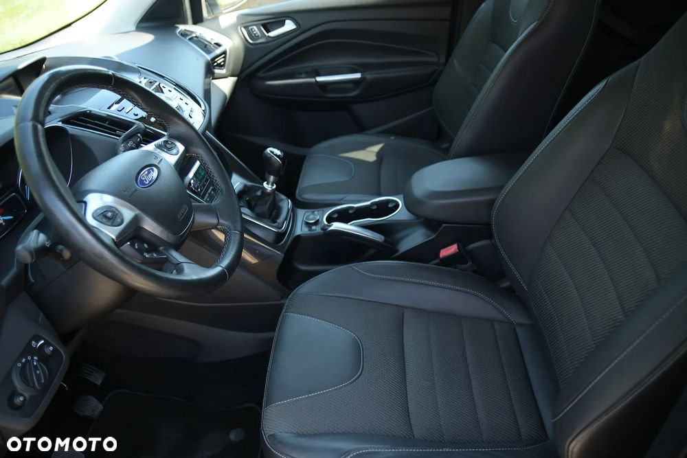 Ford Kuga 2.0 TDCi 4x4 Individual - 25