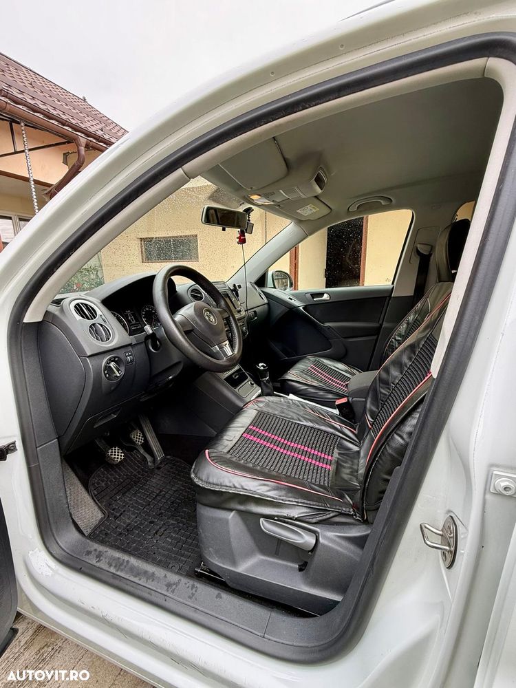 Volkswagen Tiguan - 9