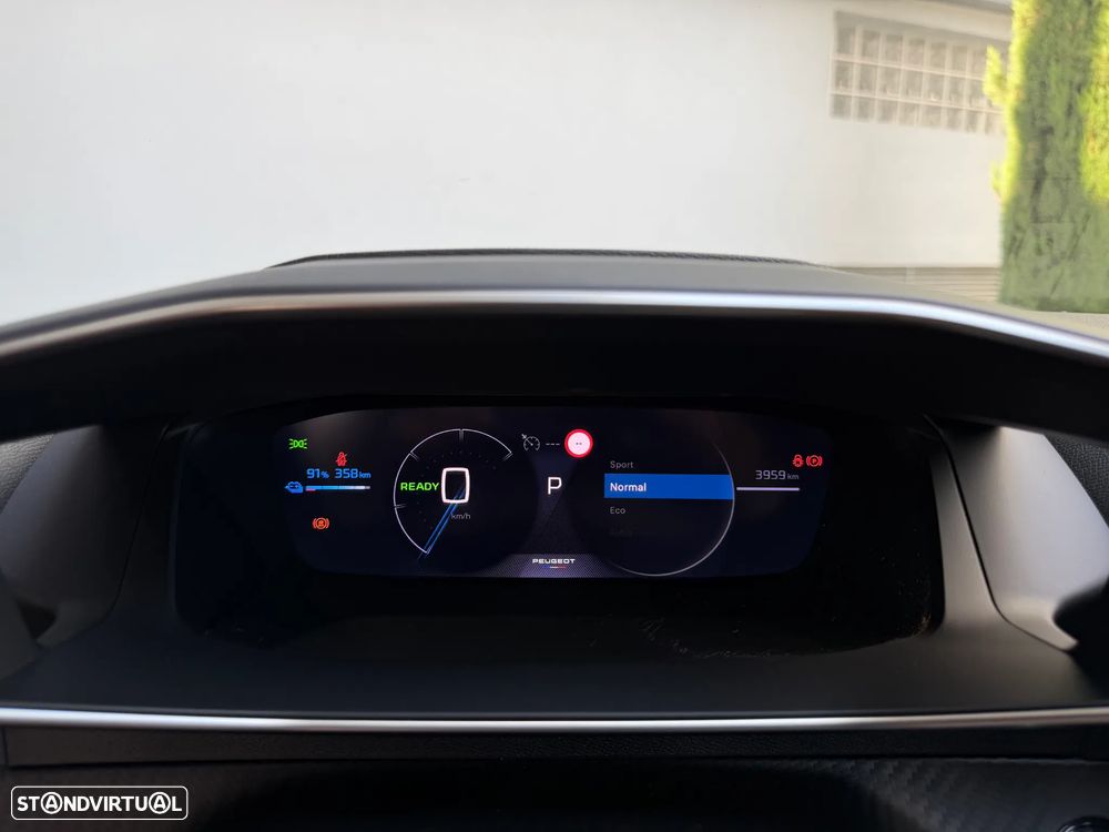 Peugeot e-2008 54 kWh GT - 17