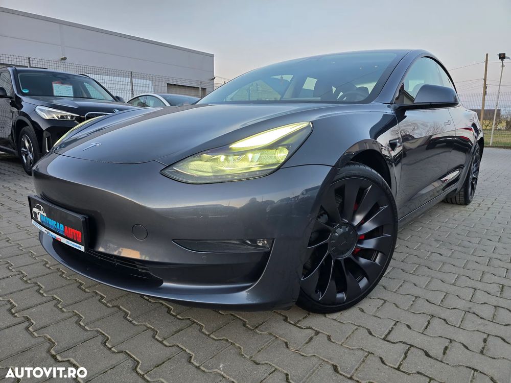 Tesla Model 3 - 2