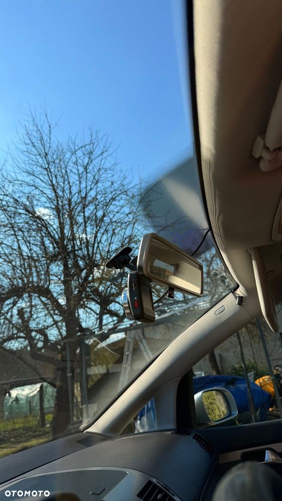 Volkswagen Touran - 14