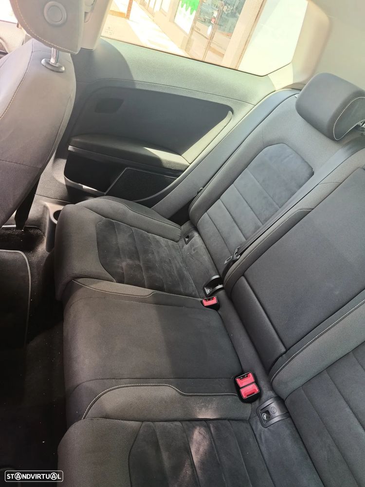 VW Golf 1.6 TDi DPF DSG Highline - 8