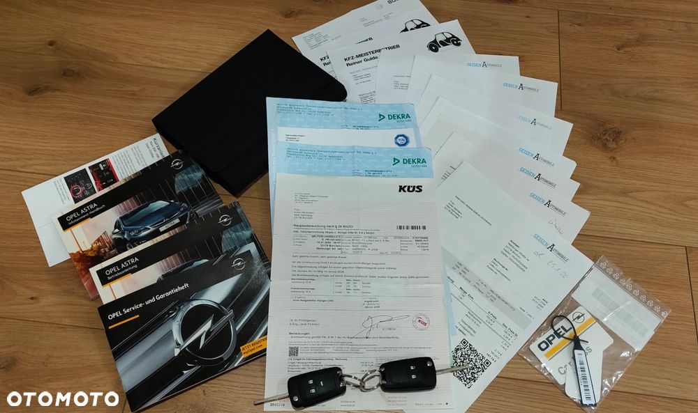 Opel Astra 1.4 Turbo Exklusiv - 39