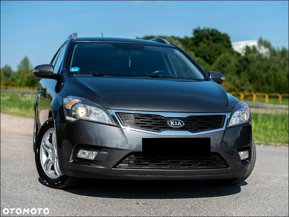 Kia Ceed - 10