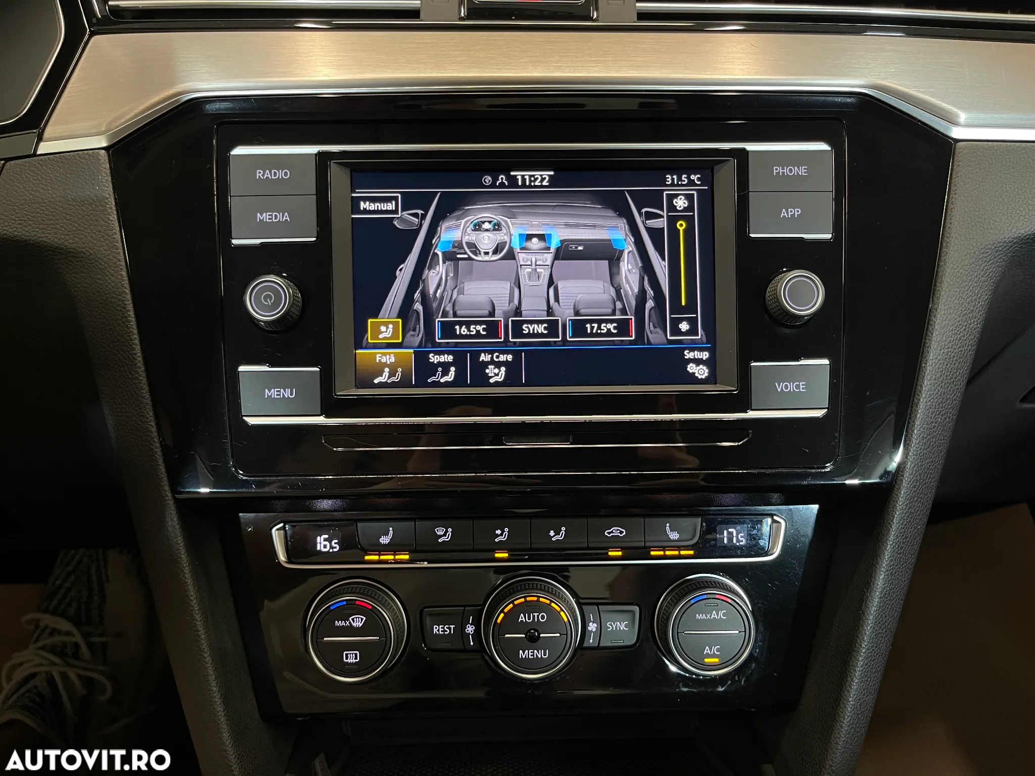 Volkswagen Passat 2.0 TDI DSG Highline - 18