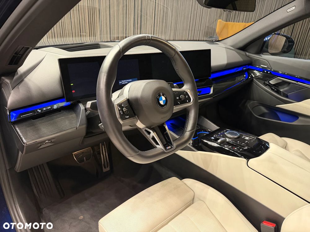 BMW Seria 5 520i M Sport Edition - 7